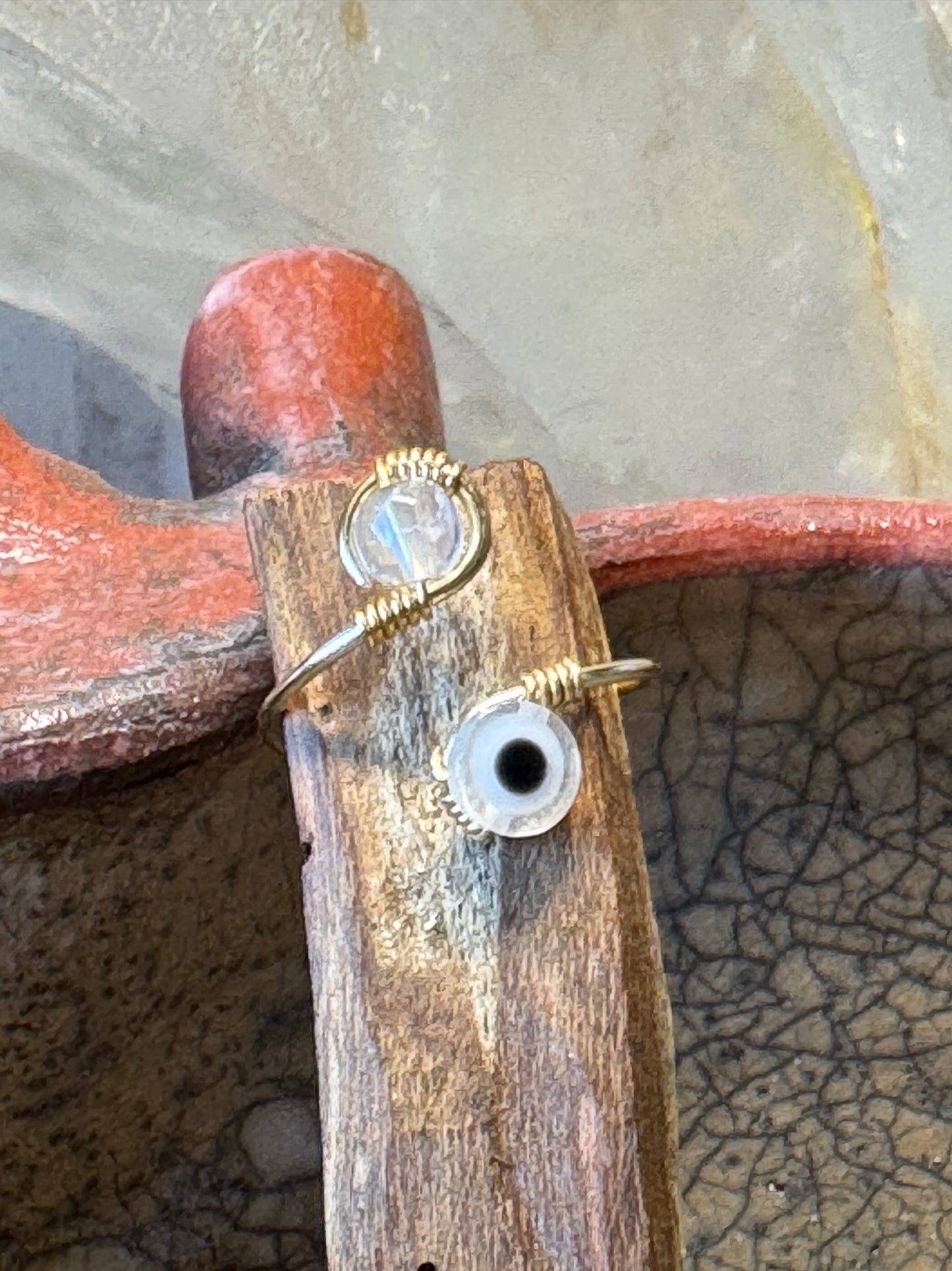 Crystal Ring - Quartz White Eye